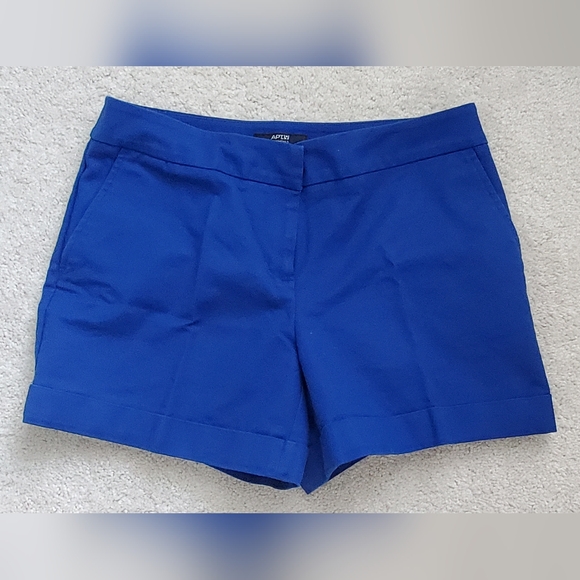 Apt 9 Essentials Trouser Dress Shorts - Blue size 6 - Picture 1 of 3
